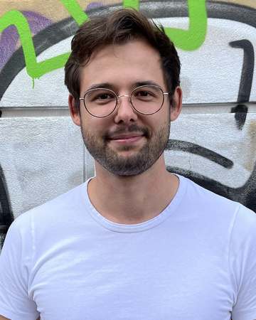 Dr. Yannik Thomas